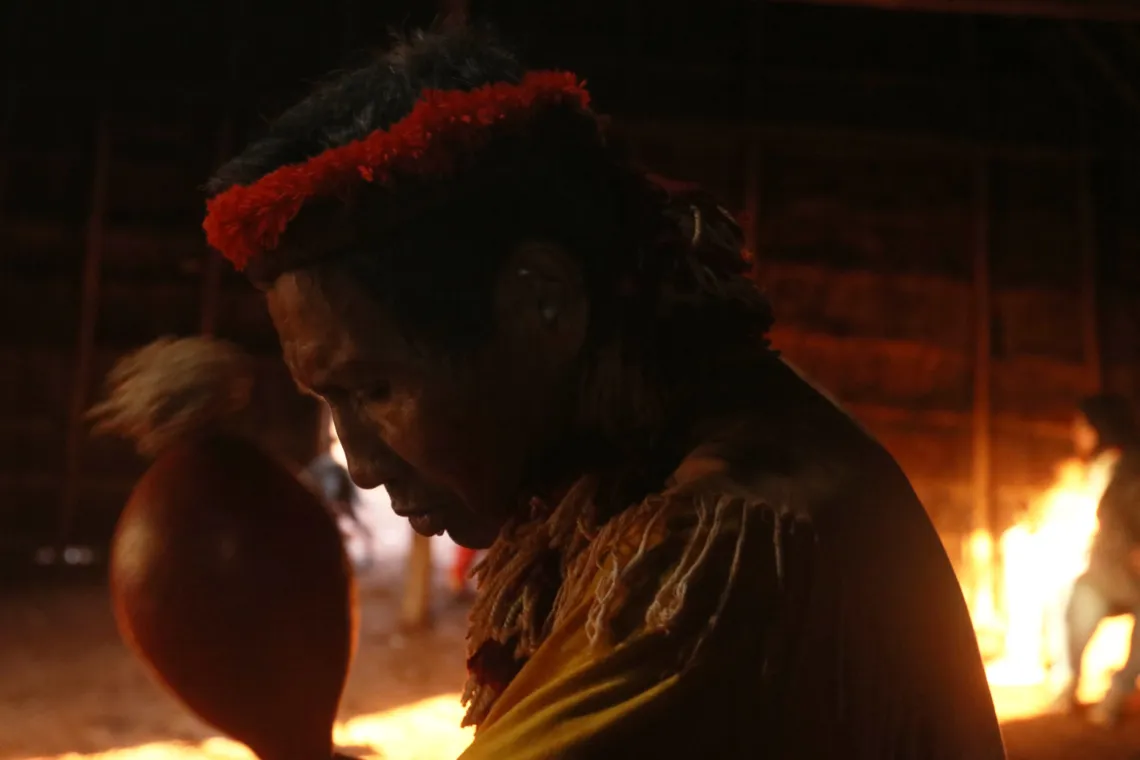 Distribuído pela Embaúba Filmes, Yõg Ãtak: Meu Pai, Kaiowá ganha trailer oficial