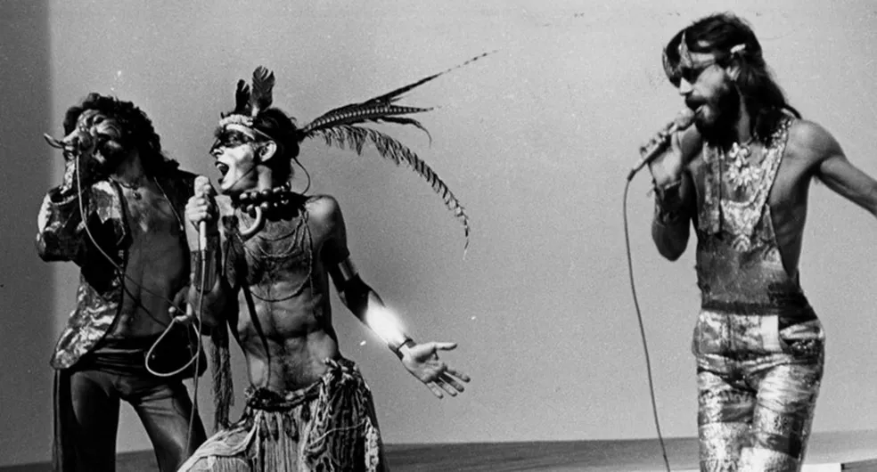 Com Ney Matogrosso e Gerson Conrad, série sobre Secos & Molhados estreia no Canal Brasil